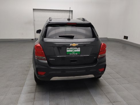 Used 2017 Chevrolet Trax LT w/ LT Convenience Package image 6