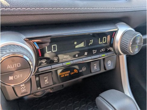 Used 2022 Toyota RAV4 XLE w/ Convenience Package image 22