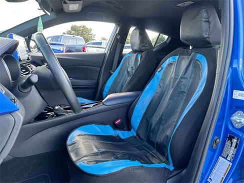 Used 2022 Toyota C-HR XLE image 11