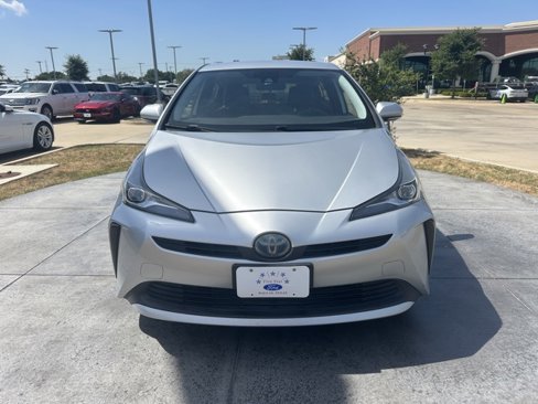 Used 2019 Toyota Prius L Eco image 2