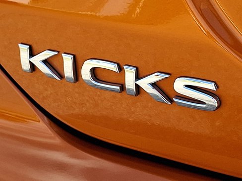 Certified 2024 Nissan Kicks SR w/ SR Premium Package image 30