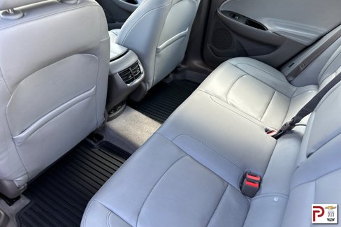 Used 2017 Chevrolet Malibu LT w/ Leather Package image 13