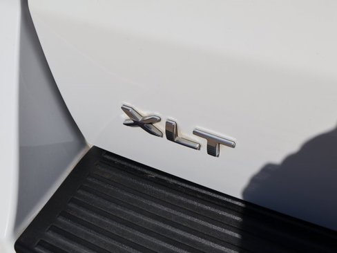 Used 2021 Ford Expedition XLT image 31
