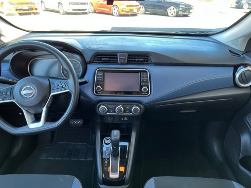 Used 2023 Nissan Versa SV image 31