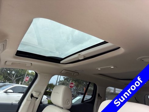 Used 2022 GMC Acadia Denali w/ Denali Ultimate Package image 5