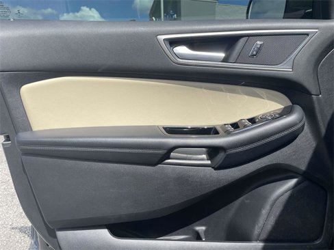 Used 2019 Ford Edge SEL w/ Equipment Group 201A image 18