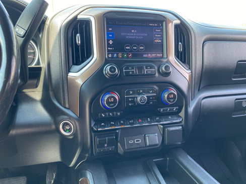 Used 2019 Chevrolet Silverado 1500 High Country image 10