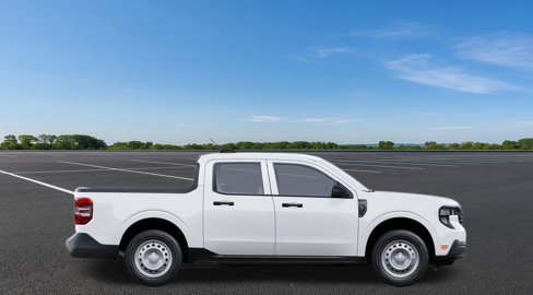 New 2025 Ford Maverick XL image 6