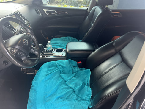 Used 2015 Nissan Pathfinder Platinum w/ Family Entertainment Package image 9