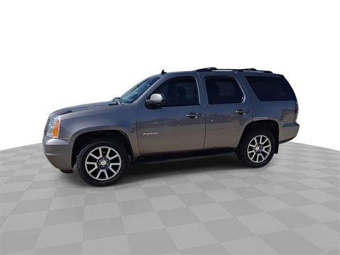 Used 2011 GMC Yukon SLT w/ SLT-2 Equipment Package image 4