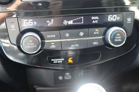 Used 2019 Nissan Rogue SV w/ Premium Package image 37