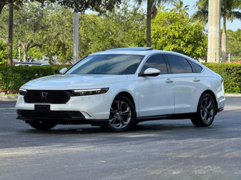 Used 2023 Honda Accord EX-L image 1
