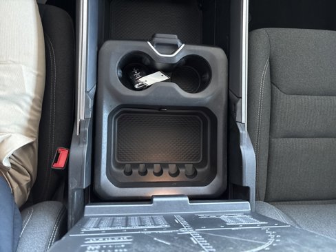 Used 2019 RAM 1500 4x4 Crew Cab image 19