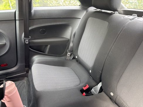 Used 2013 Volkswagen Beetle 2.5 image 19