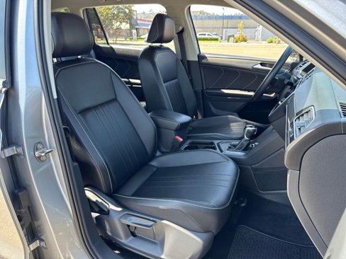 Used 2022 Volkswagen Tiguan SE image 23