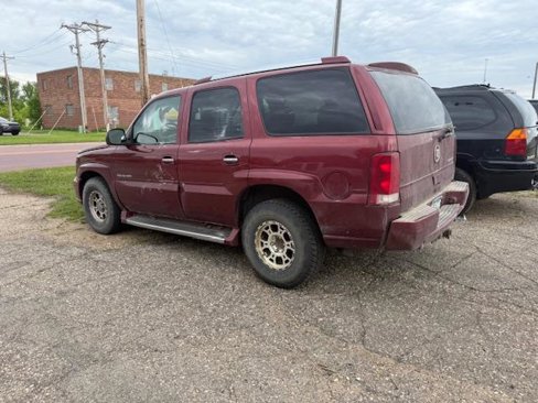 Used 2002 Cadillac Escalade AWD image 2