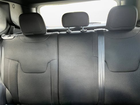 Used 2022 Jeep Renegade Altitude image 14