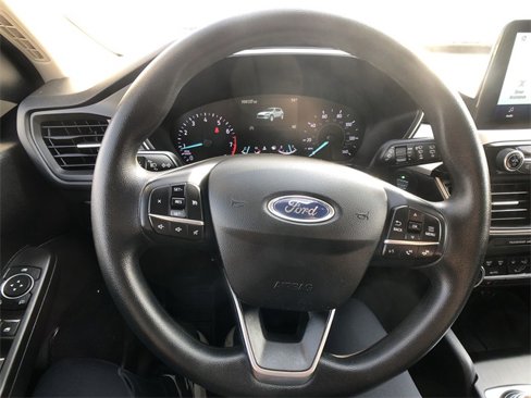 Used 2020 Ford Escape SE image 14