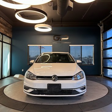 Used 2019 Volkswagen Golf S image 8