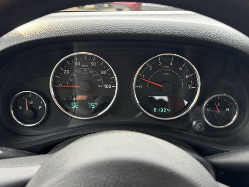 Used 2013 Jeep Wrangler Unlimited Sport image 21