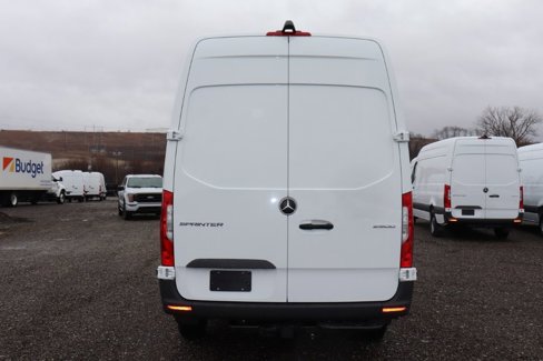 Used 2022 Mercedes-Benz Sprinter 2500 image 4