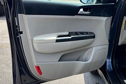 Used 2020 Kia Sportage LX image 18
