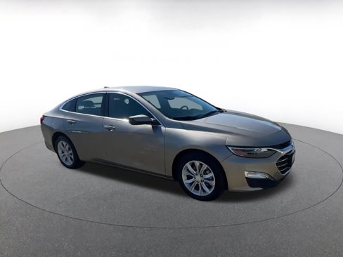 Used 2023 Chevrolet Malibu LT image 2