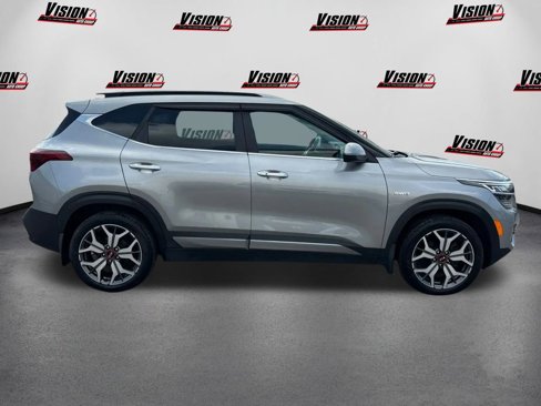 Used 2021 Kia Seltos SX w/ SX Sunroof Package image 4