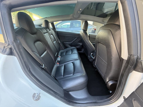 Used 2021 Tesla Model 3 Standard Range Plus image 25