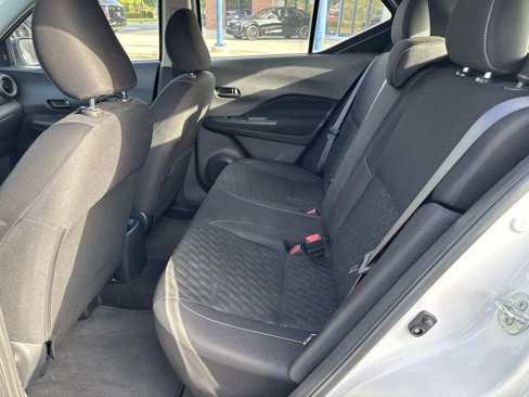 Used 2022 Nissan Kicks S image 9