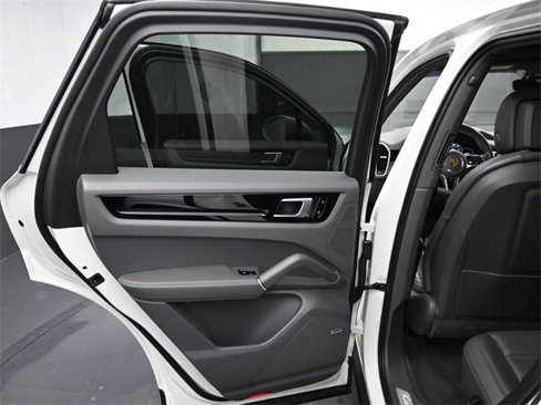 Certified 2021 Porsche Cayenne image 21