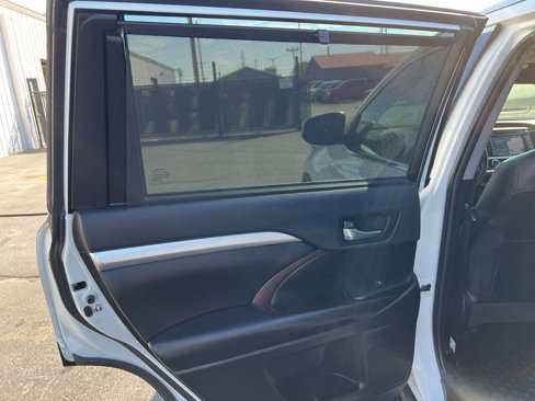Used 2019 Toyota Highlander XLE image 14