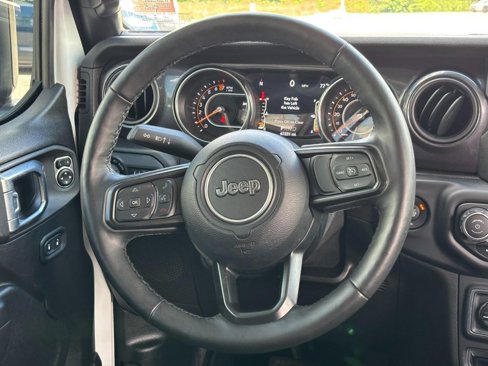Used 2021 Jeep Wrangler Unlimited Sport image 15