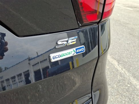 Used 2019 Ford Escape SE image 24