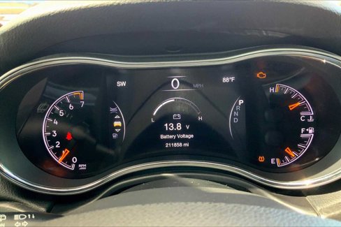 Used 2018 Jeep Grand Cherokee Laredo image 24