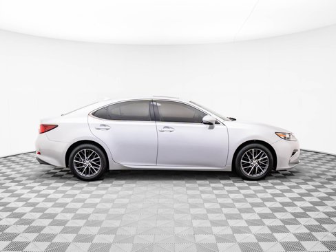 Used 2017 Lexus ES 350 image 6