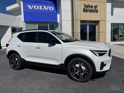 New 2026 Volvo XC40 B4 Core w/ Protection Package image 1