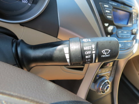 Used 2013 Hyundai Elantra GLS w/ Preferred Pkg image 16