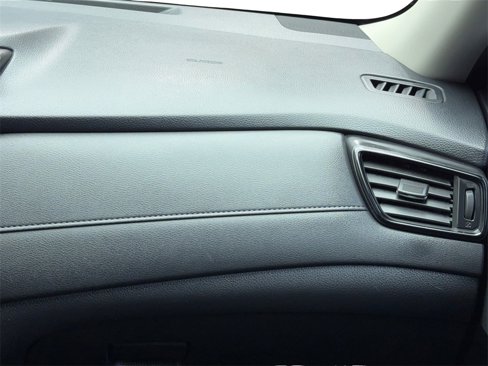 Used 2018 Nissan Rogue SV image 20