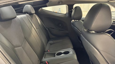 Used 2015 Hyundai Veloster w/ Option Group 02 image 31
