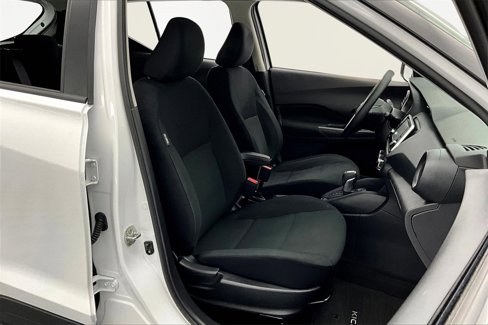 Used 2024 Nissan Kicks S image 7