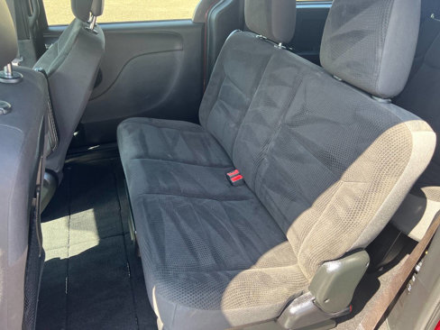 Used 2019 Dodge Grand Caravan SE image 11