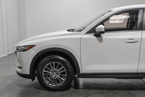 Used 2017 MAZDA CX-5 Touring image 13