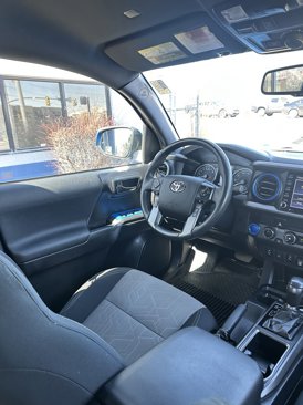 Used 2020 Toyota Tacoma TRD Off-Road image 38