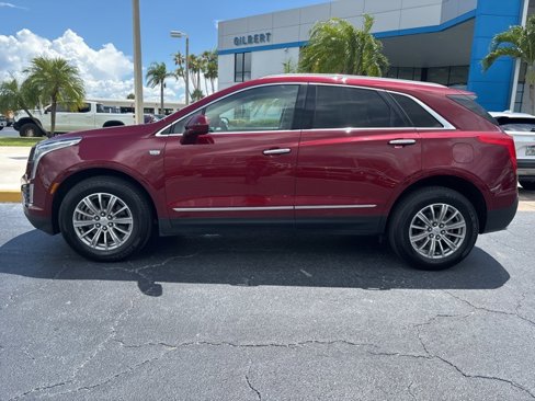 Used 2018 Cadillac XT5 Luxury w/ Driver Awareness Package image 3
