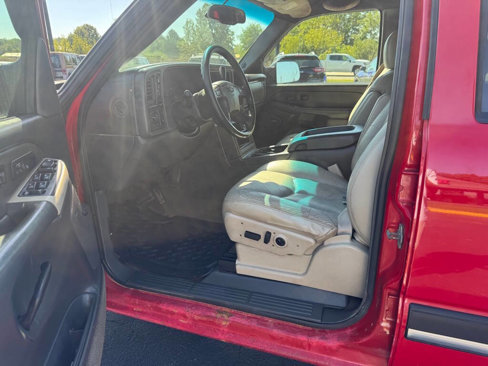 Used 2004 Chevrolet Silverado 2500 LT image 11