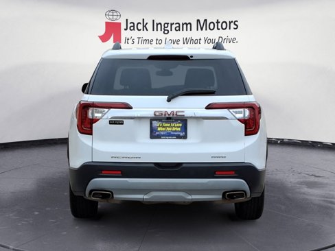 Used 2023 GMC Acadia SLT image 4