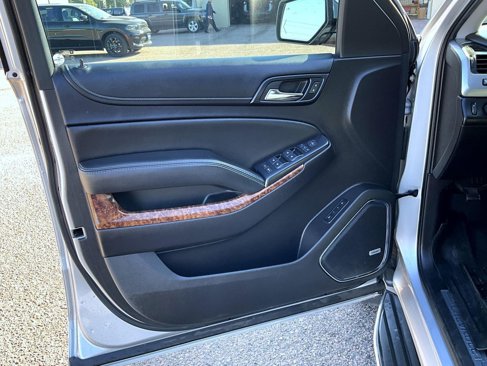 Used 2016 Chevrolet Suburban LTZ image 10