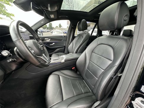 Used 2022 Mercedes-Benz GLC 300 4MATIC image 17