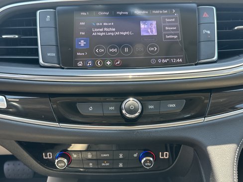 Used 2020 Buick Enclave Essence w/ LPO, Luxury Package image 30